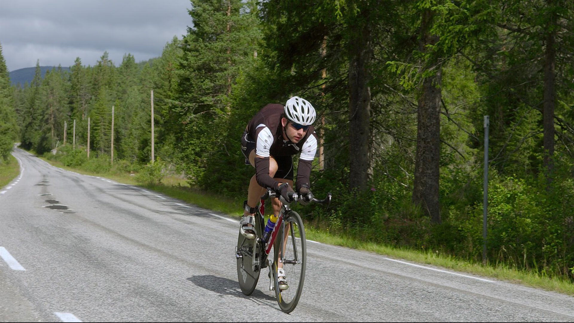 传统文化融合现代比赛，传统文化与现代文化的碰撞和融合